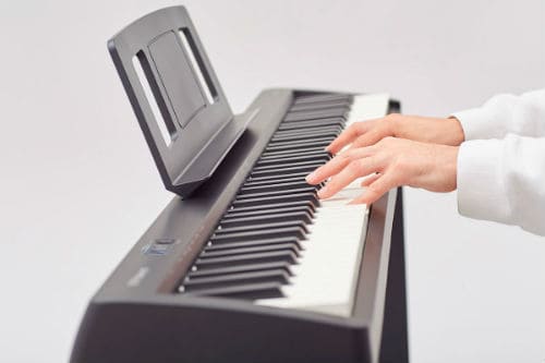 Игра на цифровом пианино